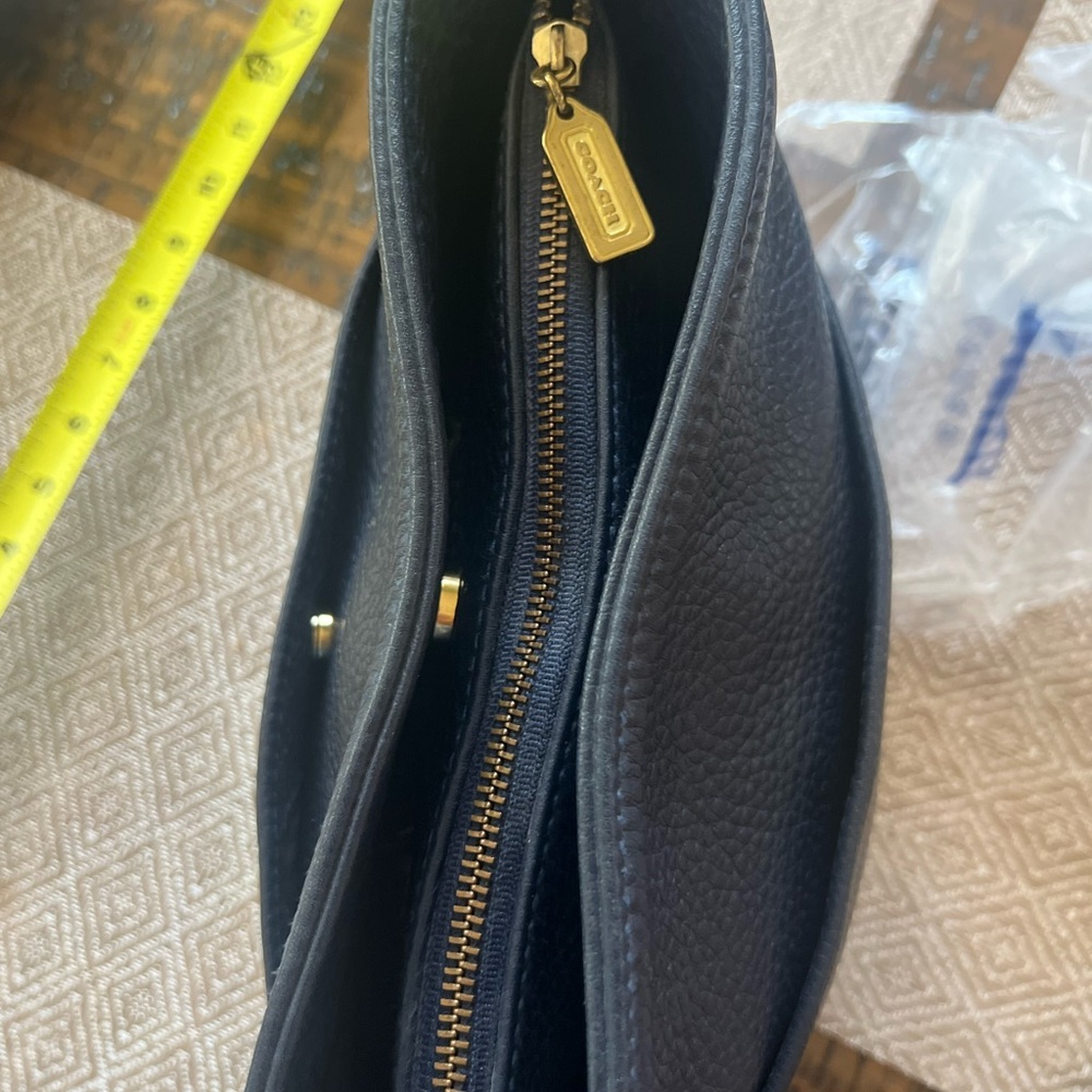 COACH Vintage Sonoma Pocket Zip Crossbody Bag in Navy Blue Pebbled Leather - Picture 7 of 11